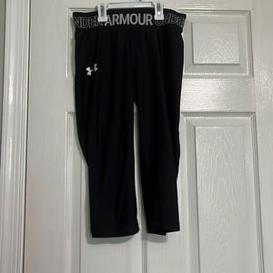 Youth Large under armour capris